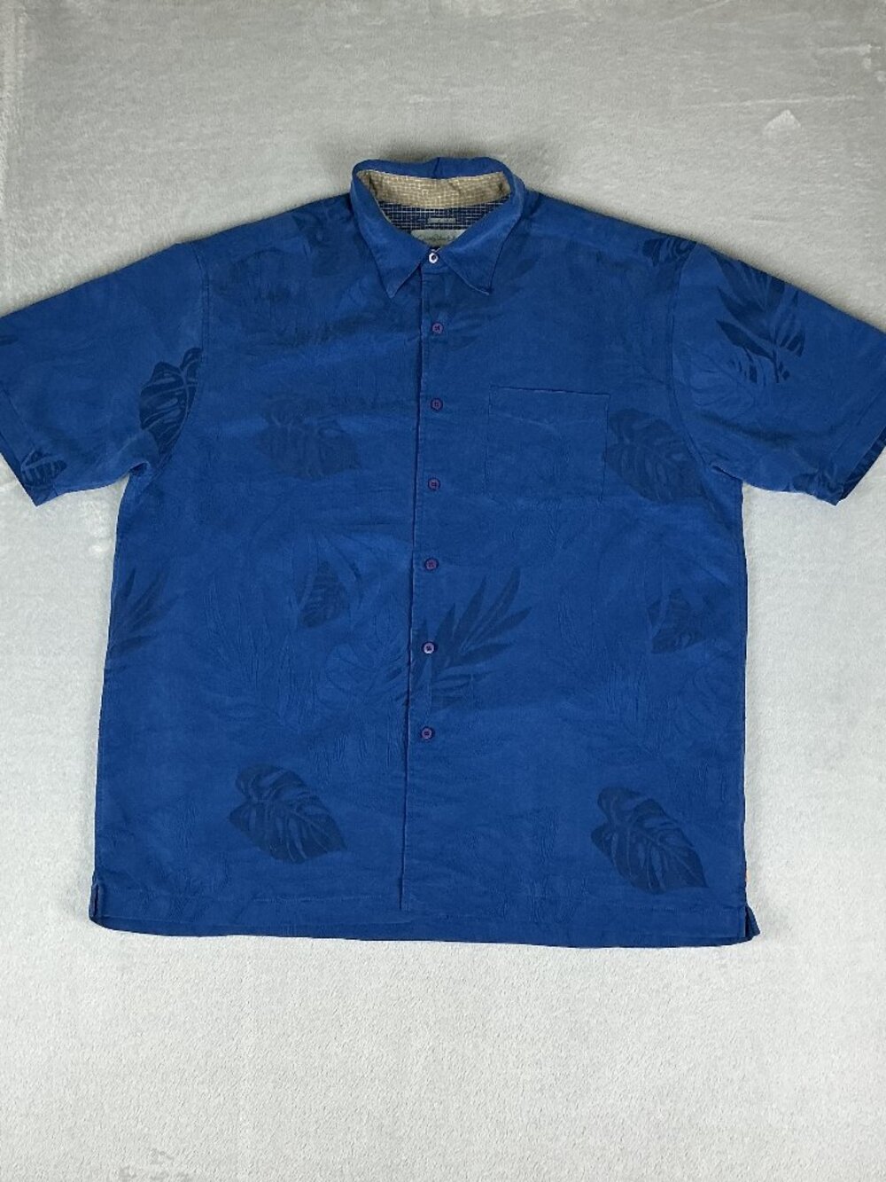 Quiksilver Botton Up Shirt Men's XL Blue Comfort Fit Aloha Floral Short Sleeve